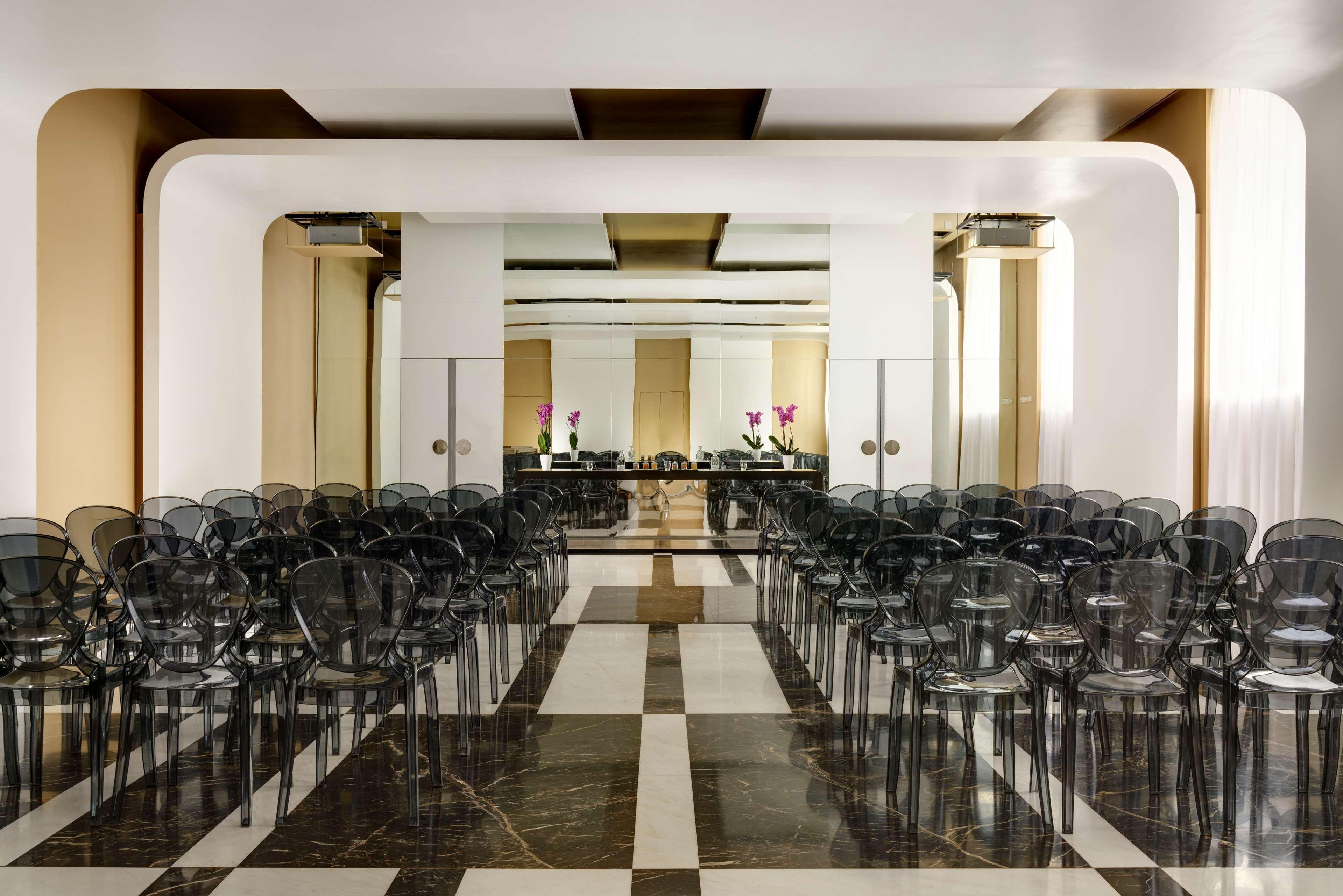 Palazzo Montemartini Rome, A Radisson Collection Hotel Екстериор снимка The interior of the hotel