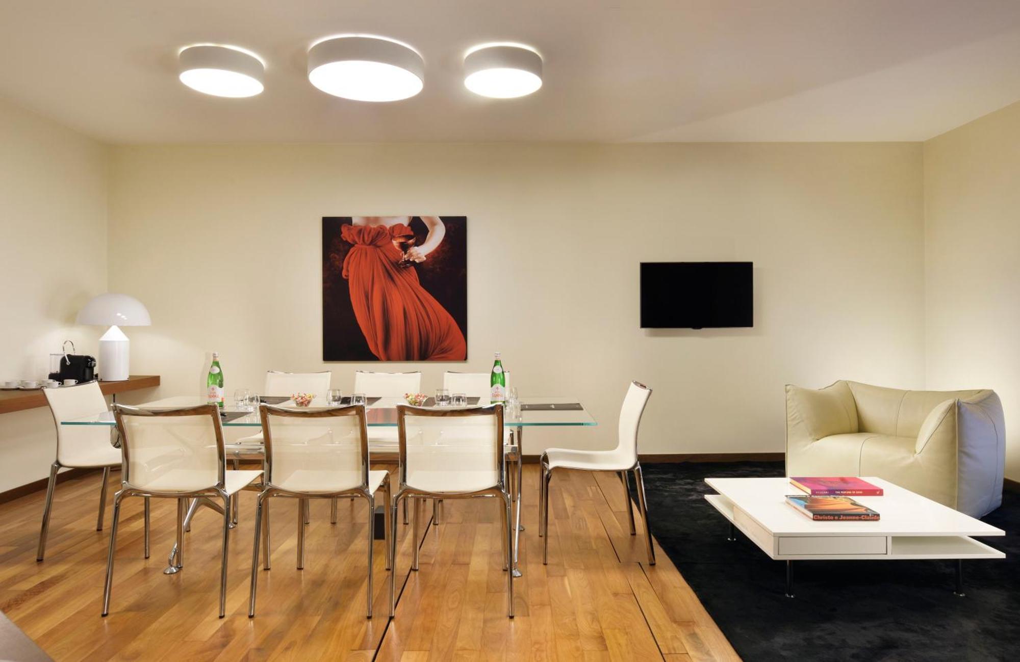 Palazzo Montemartini Rome, A Radisson Collection Hotel Екстериор снимка A suite at the hotel