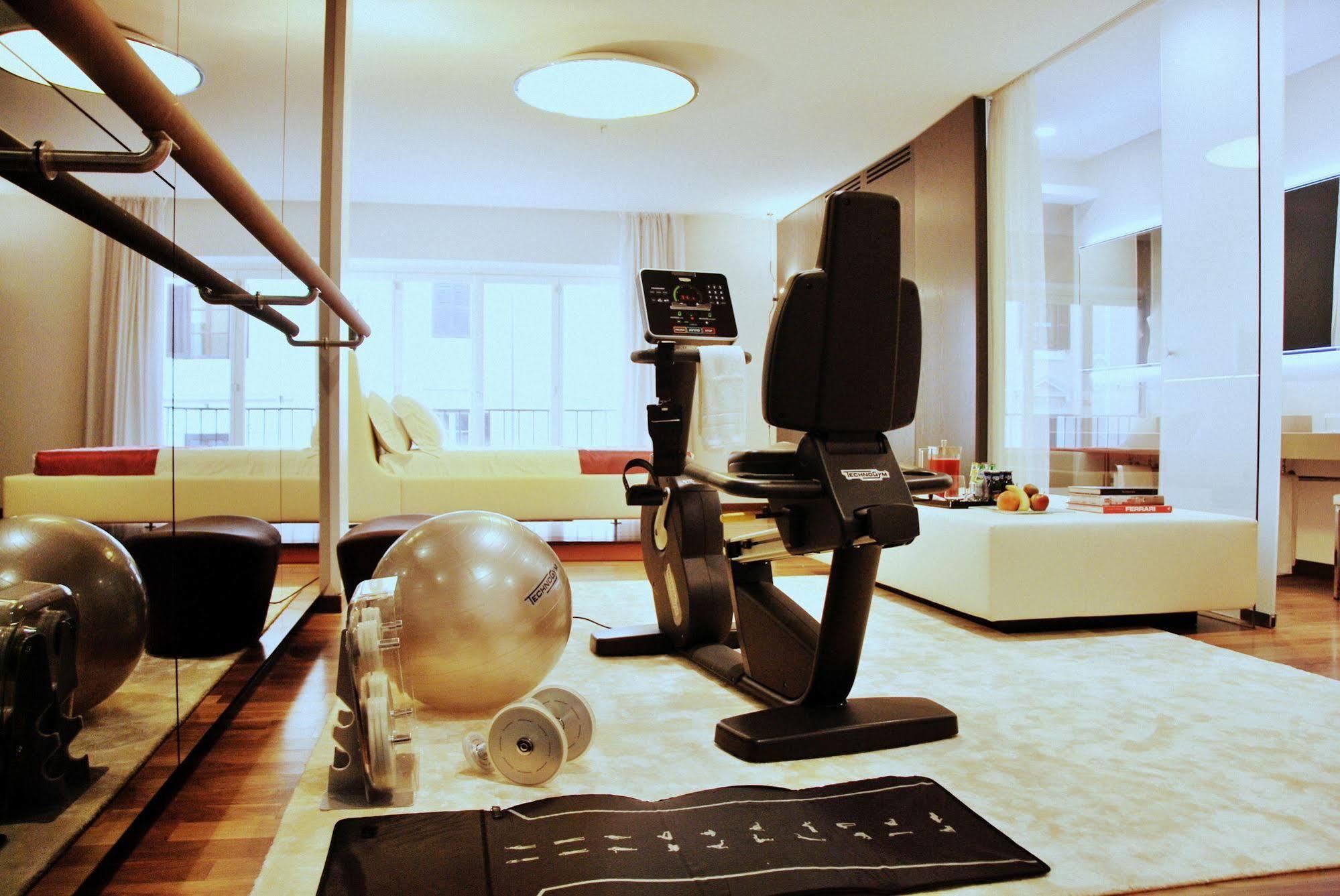 Palazzo Montemartini Rome, A Radisson Collection Hotel Екстериор снимка A home gym